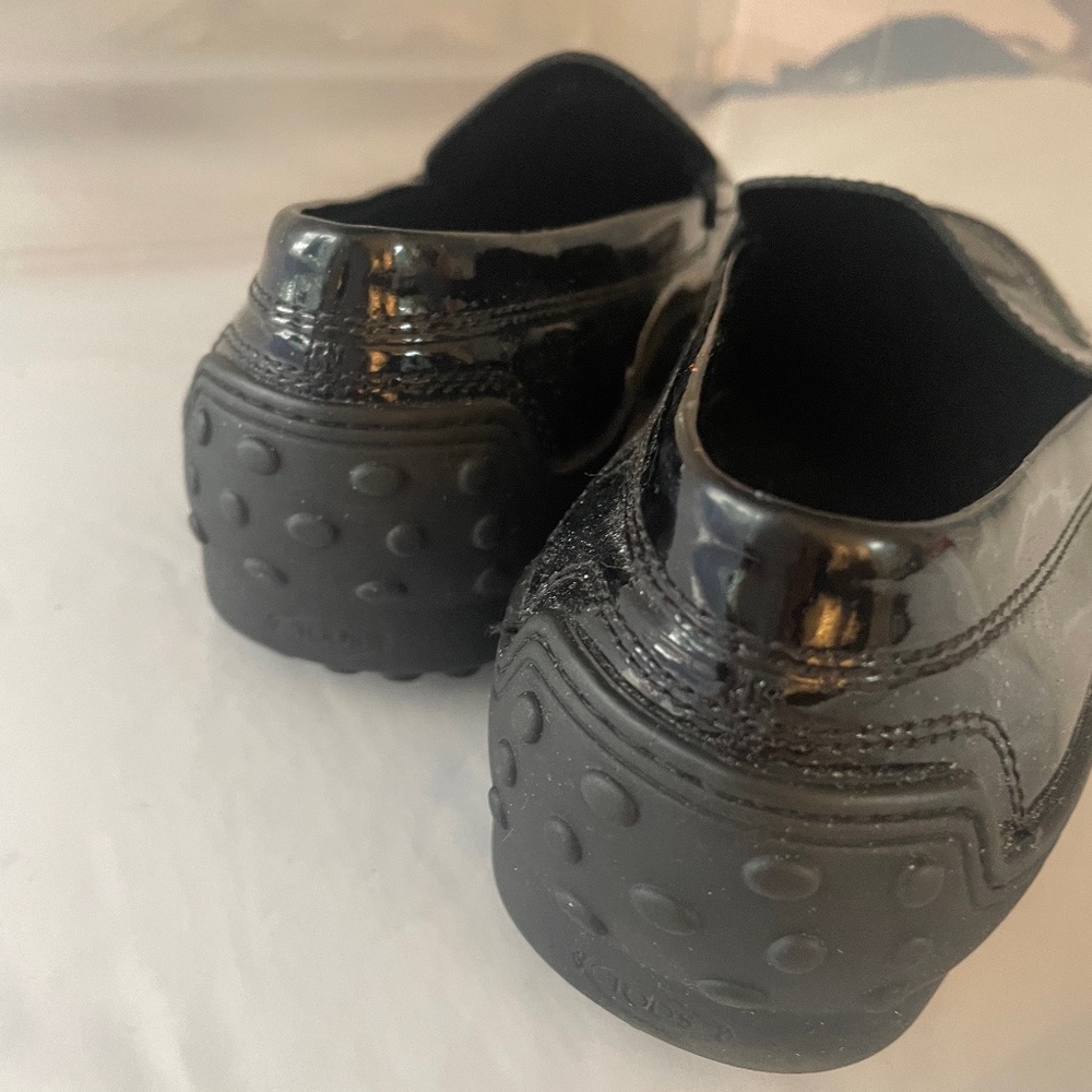 Tod's loafers black patent leather. Woman's.